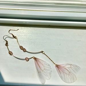 Trendy Mismatch Delicate Wing Earrings